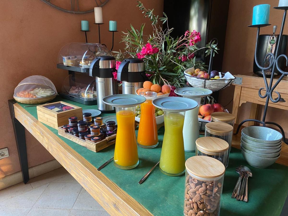 Hestia Bed & Breakfast Robion en Luberon Bagian luar foto