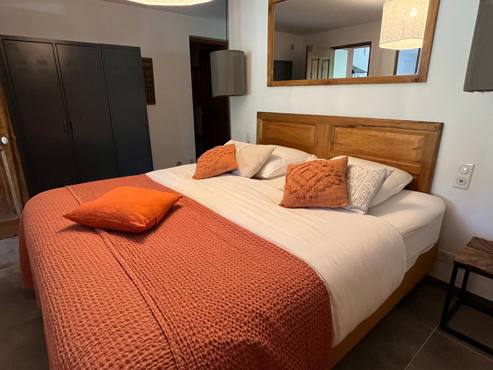 Hestia Bed & Breakfast Robion en Luberon Bagian luar foto