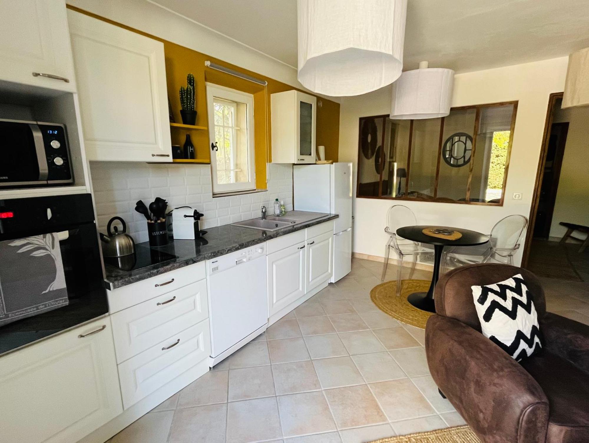 Hestia Bed & Breakfast Robion en Luberon Bagian luar foto