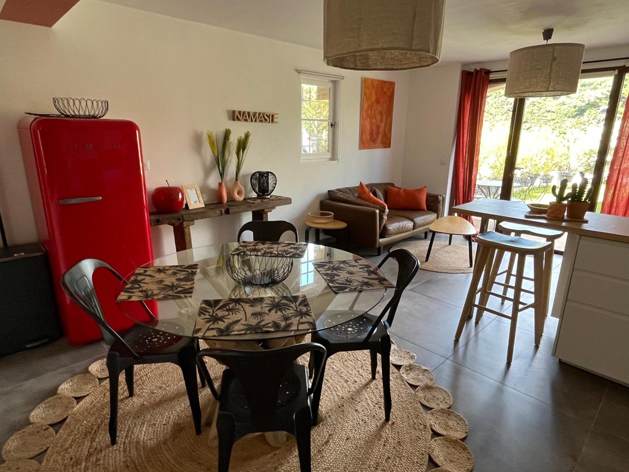 Hestia Bed & Breakfast Robion en Luberon Bagian luar foto